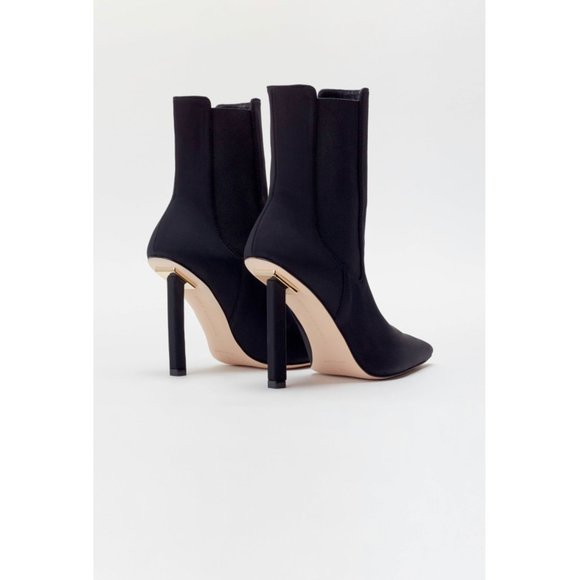 Good American Pointed Toe Boot - Picture 2 of 8